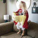 Voor bij je Belle jurk - rode cape met kap