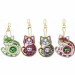 Diamond Painting Sleutelhanger - Dubbelzijdig - Dieren - Kat - 4 x sleutelhanger - Volwassenen - Hobby - Kinderen - volledig pakket - Kinderfeestje - Zelf sleutelhanger maken - Hanger voor aan je tas