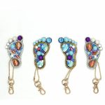 Diamond Painting Sleutelhanger - Dubbelzijdig - Voet- Voetjes - 4 x sleutelhanger - Volwassenen - Hobby - Kinderen - volledig pakket - Kinderfeestje - Zelf sleutelhanger maken - Hanger voor aan je tas