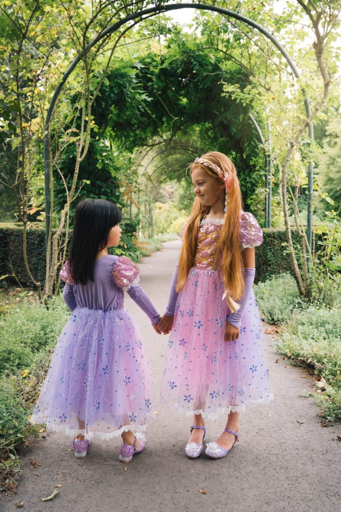 Rapunzel jurk + tiara + haarband + handschoenen + sieradenset - Afbeelding 15