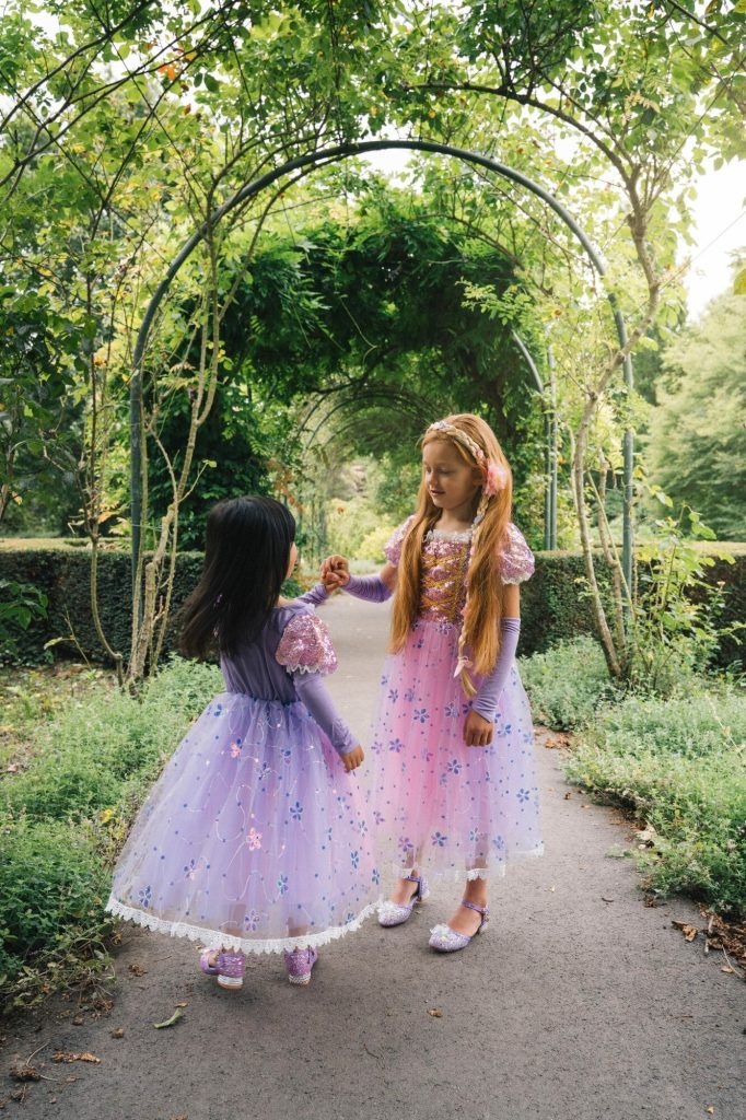 Rapunzel jurk + tiara + haarband + handschoenen + sieradenset - Afbeelding 2