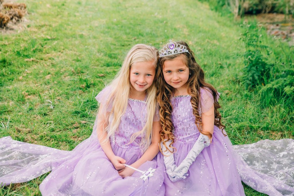 Frozen Elsa Jurk - Prinsessenjurk Meisje - Kroon + Toverstaf + Elsa Vlecht + Prinsessen Handschoenen - Paars - Afbeelding 8