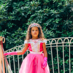 Doornroosje + kroon + toverstaf - roze prinsessenjurk