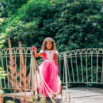 Doornroosje + kroon + toverstaf - roze prinsessenjurk