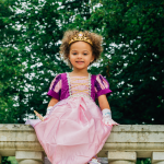 Rapunzel + Belle jurk + haarband + toverstaf/kroon