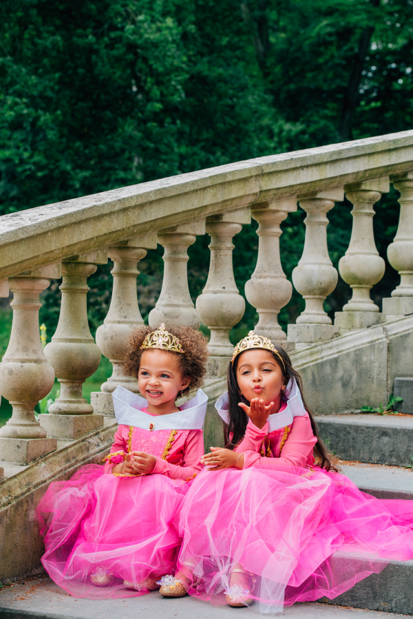 Doornroosje roze prinsessenjurk - verkleedjurk + Kroon + Toverstaf + Roze Prinsessenhandschoenen - Afbeelding 2