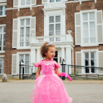 Doornroosje - roze prinsessenjurk vlinders + Kroon + Toverstaf + Handschoenen