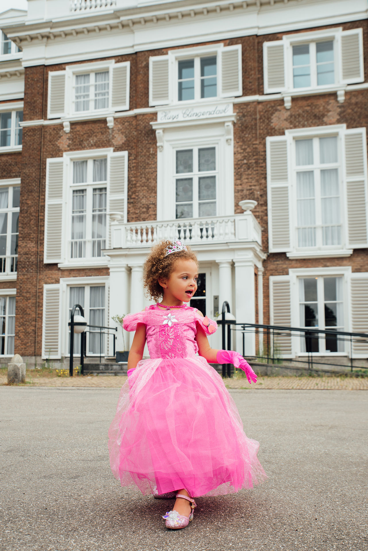 Doornroosje - roze prinsessenjurk vlinders + Kroon + Toverstaf + Handschoenen - Afbeelding 7