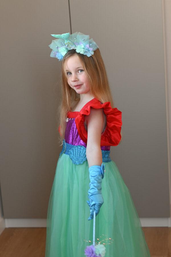 vanaf de zijkant Turquoise Ariel prinsessenjurk met gratis toverstaf en tiara